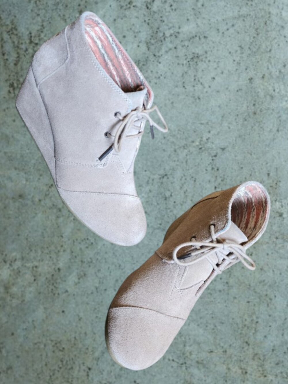 10 Toms Suede Tan Beige Lace Up Ankle Booties Wedge Heel